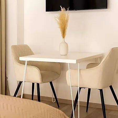 White Wolf Boutique 3* أولوموك