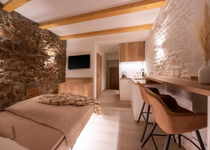 White Wolf Boutique 3* Alamóc