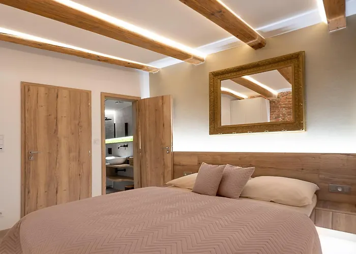 White Wolf Boutique 3*