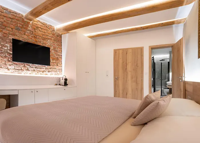 White Wolf Boutique Apartmanhotel Alamóc